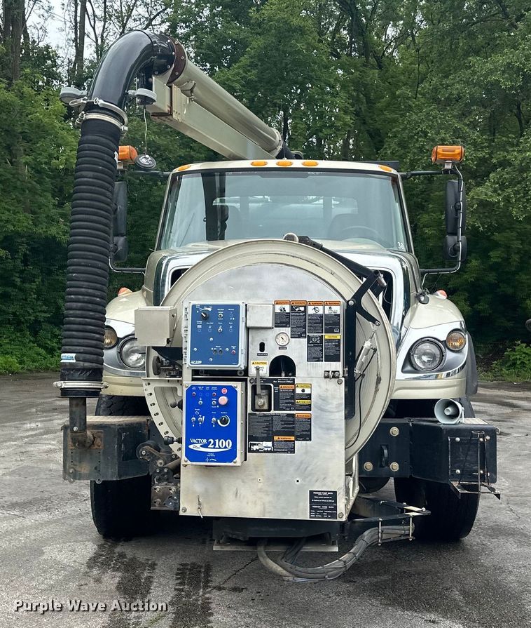 image for item DP8419 2012 International  7500 sewer jetter truck