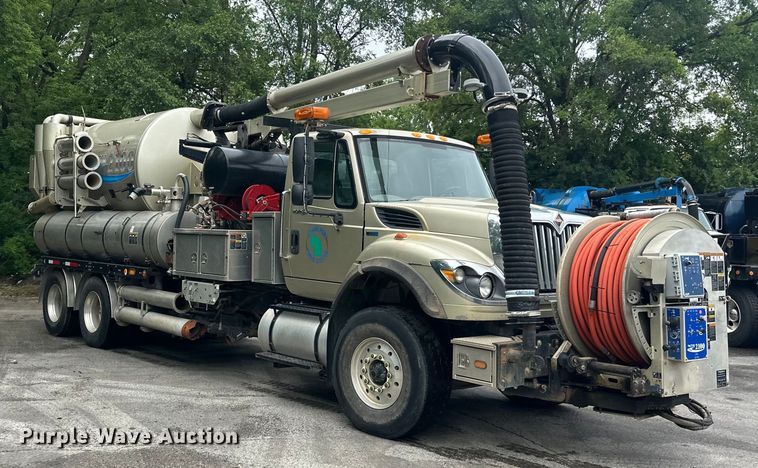 image for item DP8419 2012 International  7500 sewer jetter truck