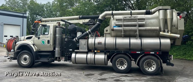 image for item DP8419 2012 International  7500 sewer jetter truck