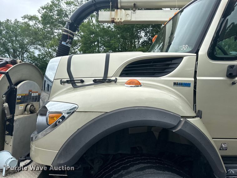 image for item DP8419 2012 International  7500 sewer jetter truck
