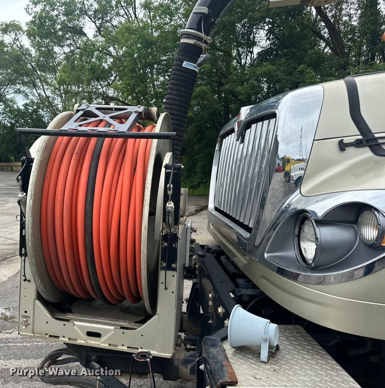 image for item DP8419 2012 International  7500 sewer jetter truck