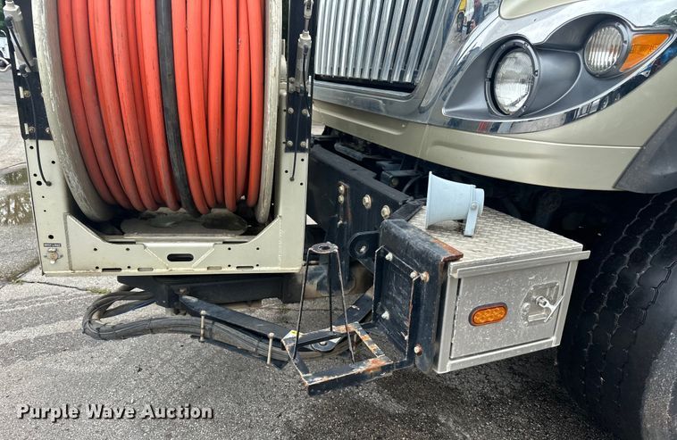 image for item DP8419 2012 International  7500 sewer jetter truck