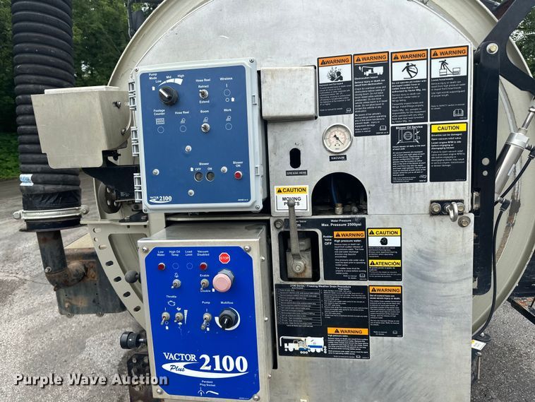 image for item DP8419 2012 International  7500 sewer jetter truck