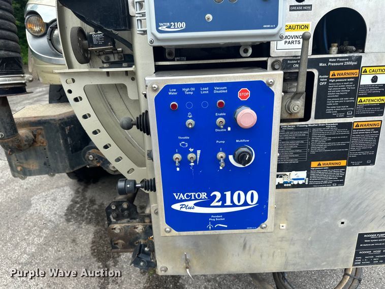 image for item DP8419 2012 International  7500 sewer jetter truck