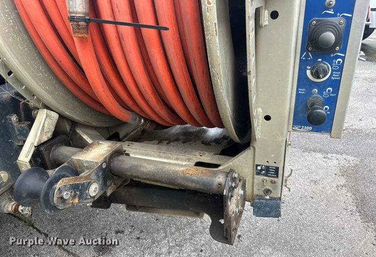 image for item DP8419 2012 International  7500 sewer jetter truck