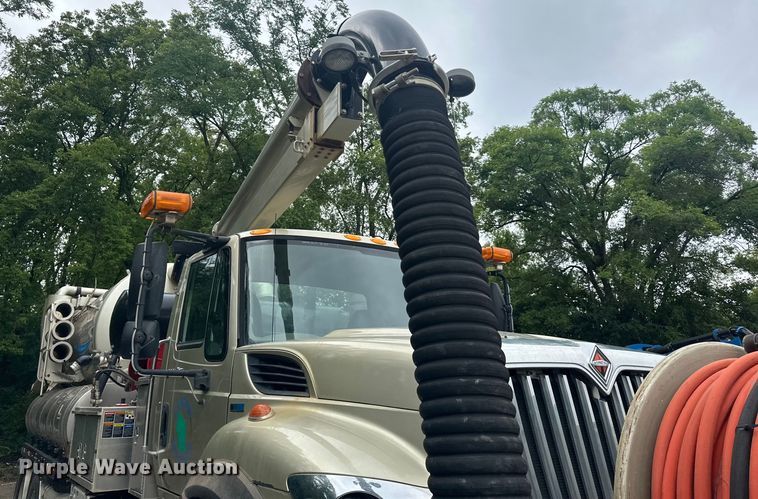 image for item DP8419 2012 International  7500 sewer jetter truck