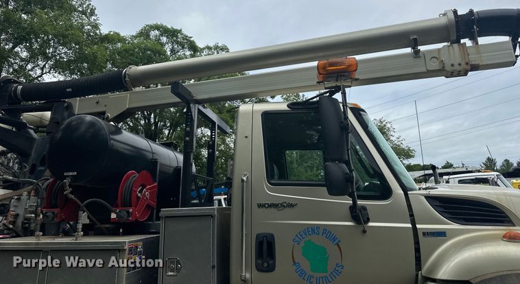 image for item DP8419 2012 International  7500 sewer jetter truck