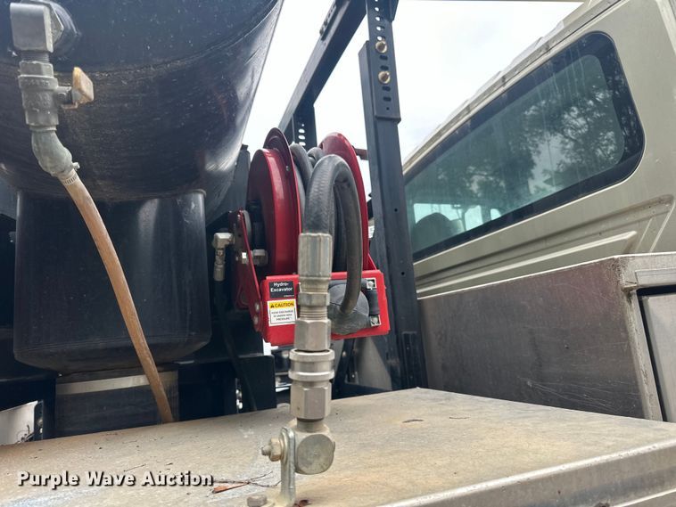 image for item DP8419 2012 International  7500 sewer jetter truck