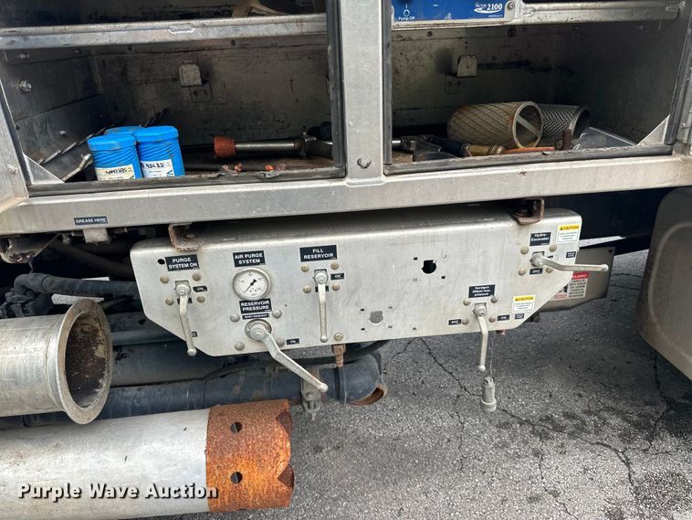 image for item DP8419 2012 International  7500 sewer jetter truck