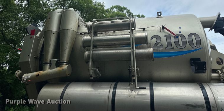 image for item DP8419 2012 International  7500 sewer jetter truck