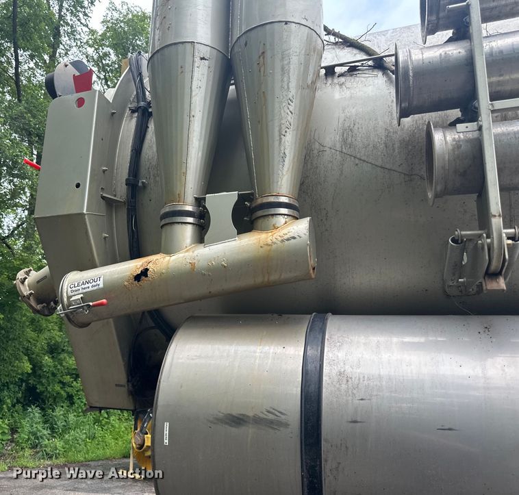 image for item DP8419 2012 International  7500 sewer jetter truck