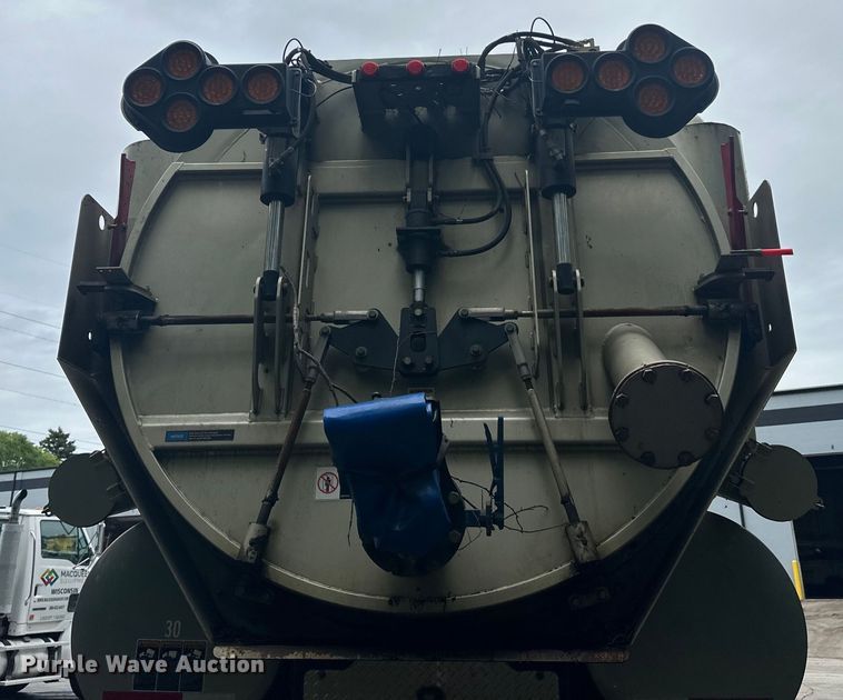 image for item DP8419 2012 International  7500 sewer jetter truck