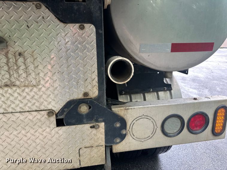 image for item DP8419 2012 International  7500 sewer jetter truck