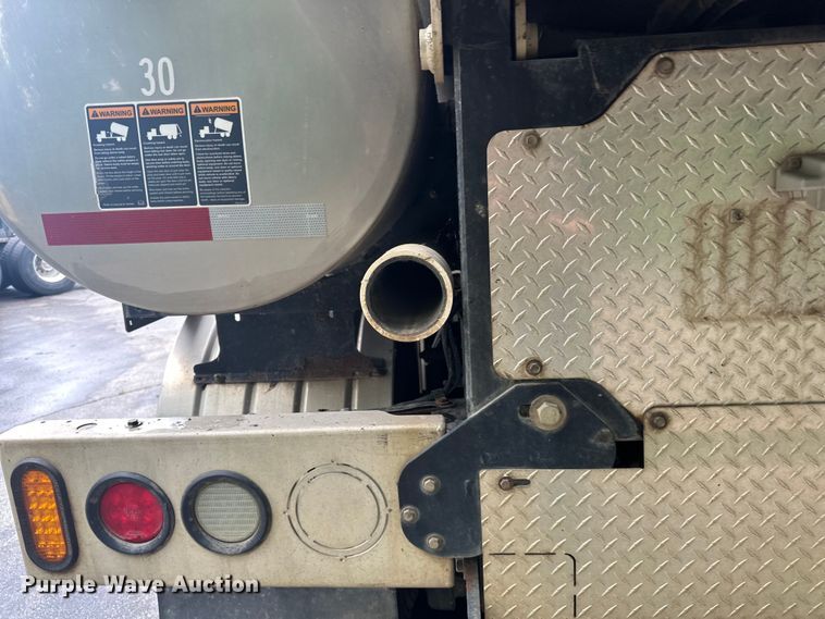 image for item DP8419 2012 International  7500 sewer jetter truck