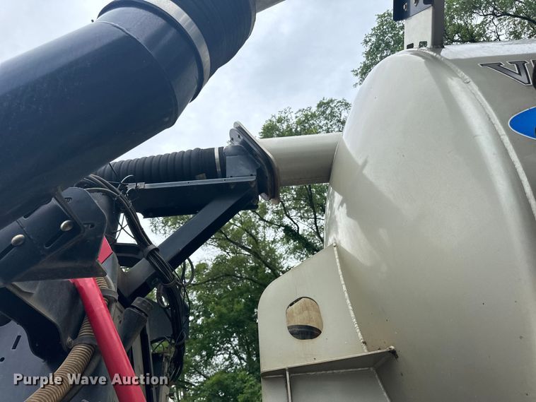 image for item DP8419 2012 International  7500 sewer jetter truck