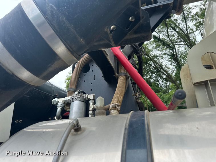 image for item DP8419 2012 International  7500 sewer jetter truck