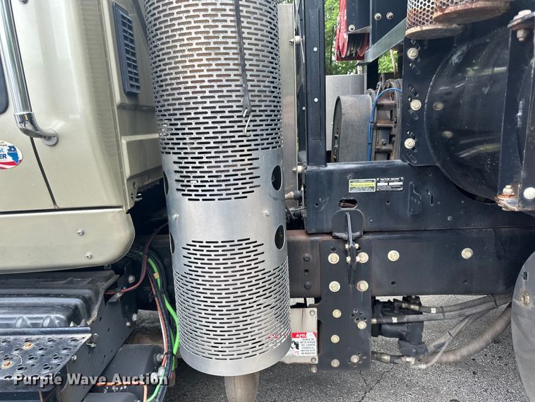 image for item DP8419 2012 International  7500 sewer jetter truck