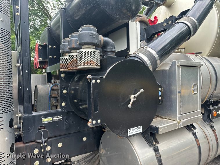 image for item DP8419 2012 International  7500 sewer jetter truck