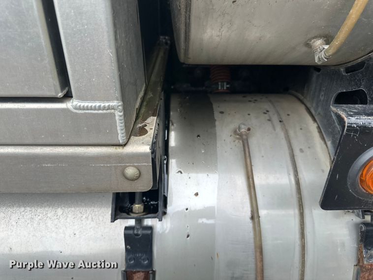 image for item DP8419 2012 International  7500 sewer jetter truck