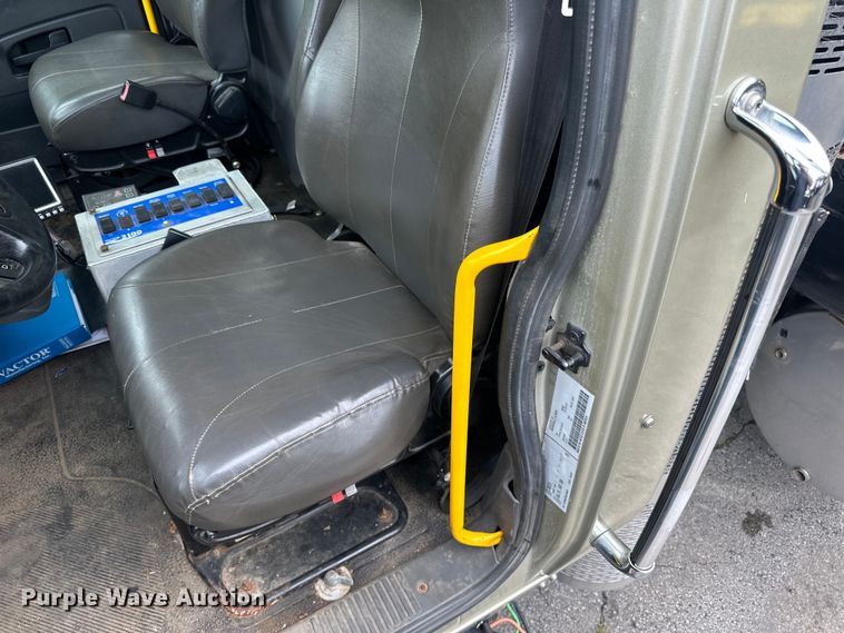 image for item DP8419 2012 International  7500 sewer jetter truck