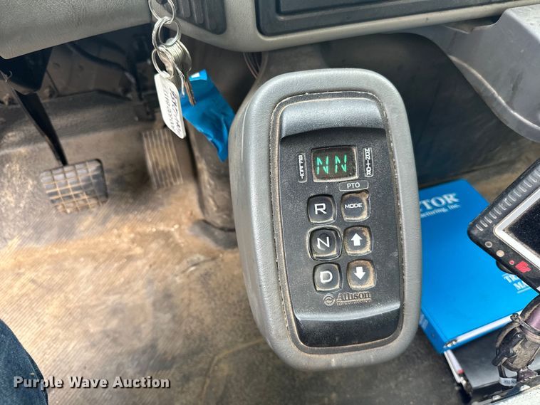 image for item DP8419 2012 International  7500 sewer jetter truck