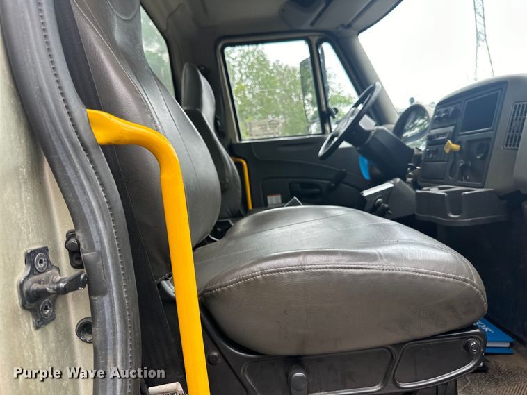 image for item DP8419 2012 International  7500 sewer jetter truck