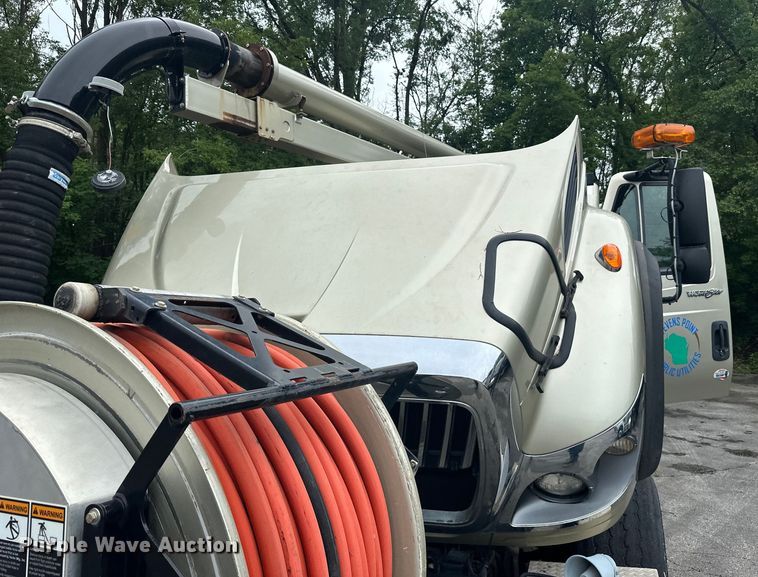 image for item DP8419 2012 International  7500 sewer jetter truck