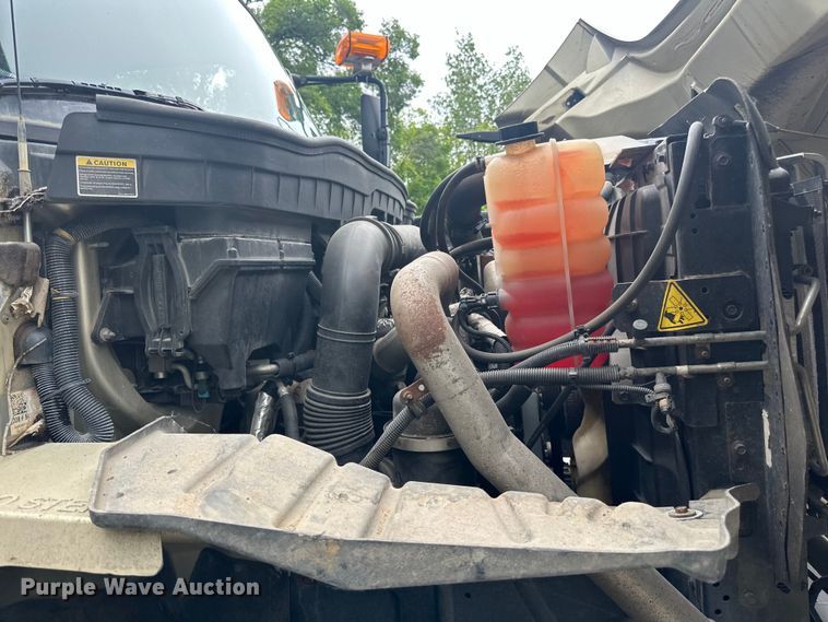 image for item DP8419 2012 International  7500 sewer jetter truck