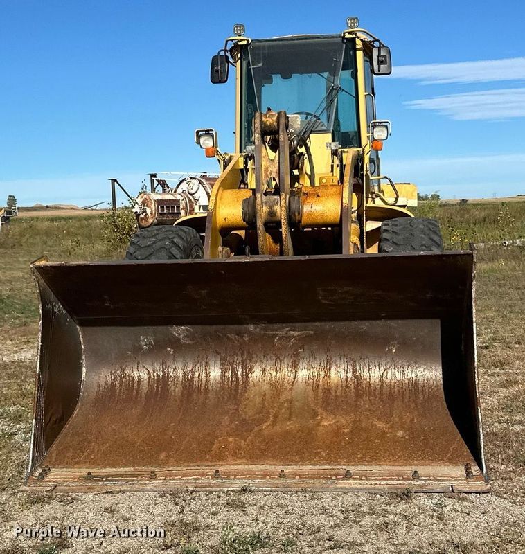 image for item DP8528 1996 John Deere 624G wheel loader