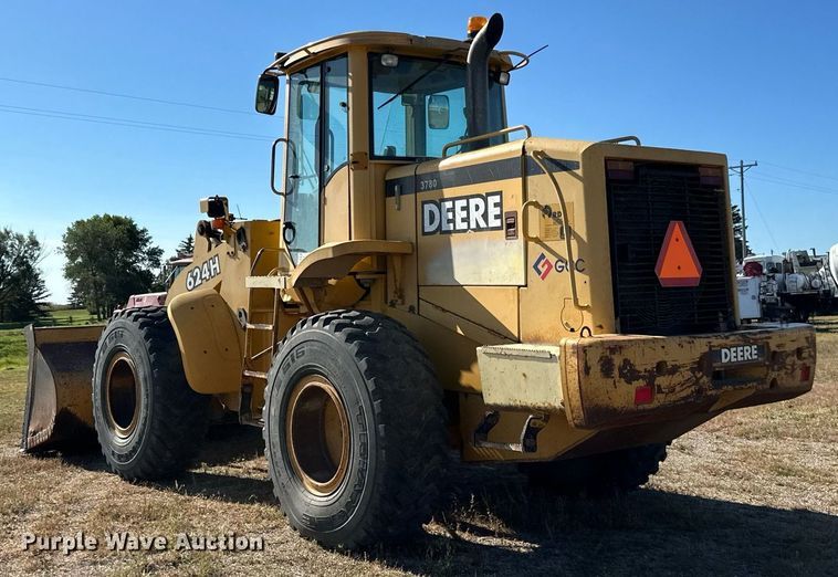 image for item DP8528 1996 John Deere 624G wheel loader