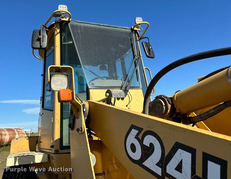 image for item DP8528 1996 John Deere 624G wheel loader