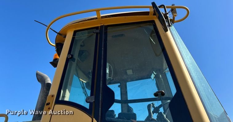 image for item DP8528 1996 John Deere 624G wheel loader