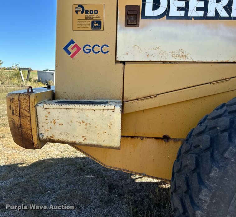 image for item DP8528 1996 John Deere 624G wheel loader