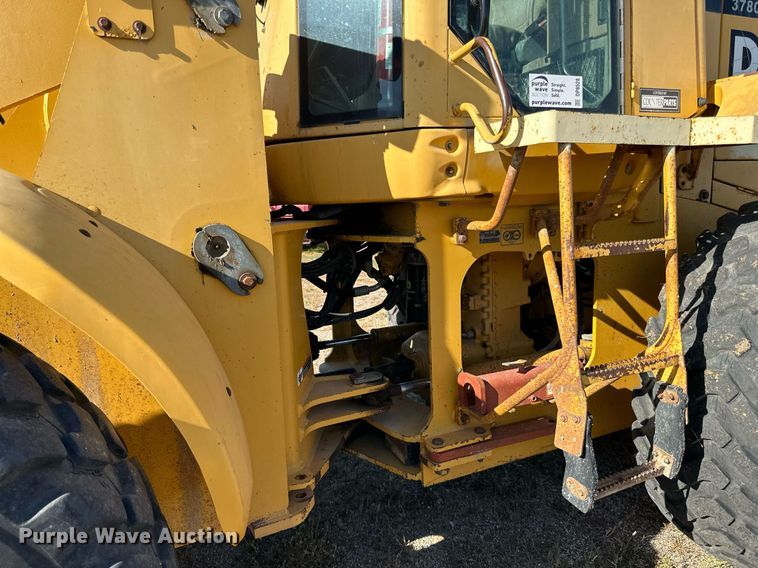 image for item DP8528 1996 John Deere 624G wheel loader