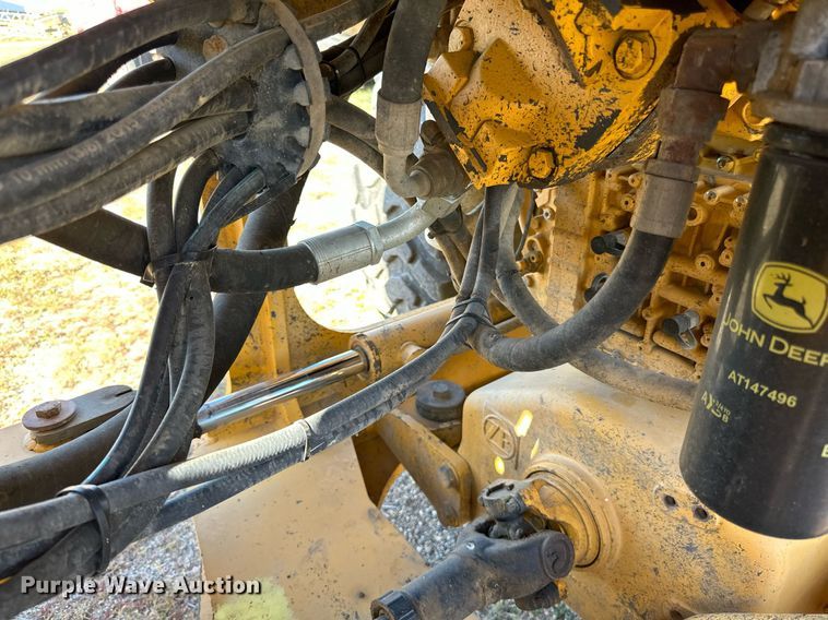 image for item DP8528 1996 John Deere 624G wheel loader