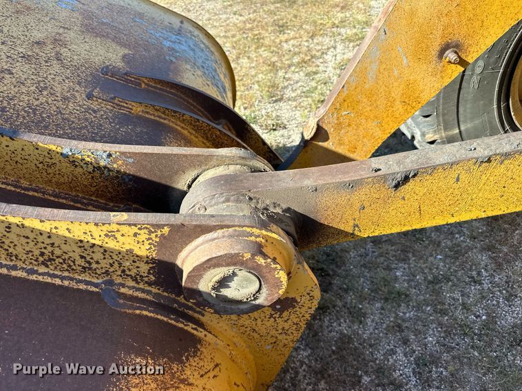 image for item DP8528 1996 John Deere 624G wheel loader