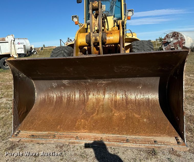 image for item DP8528 1996 John Deere 624G wheel loader
