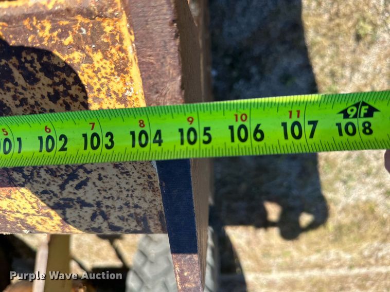 image for item DP8528 1996 John Deere 624G wheel loader