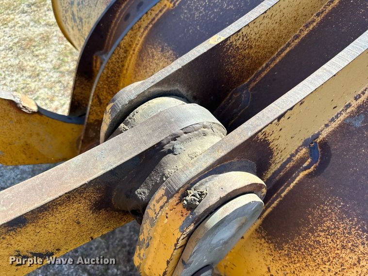 image for item DP8528 1996 John Deere 624G wheel loader