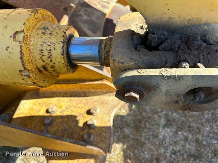 image for item DP8528 1996 John Deere 624G wheel loader