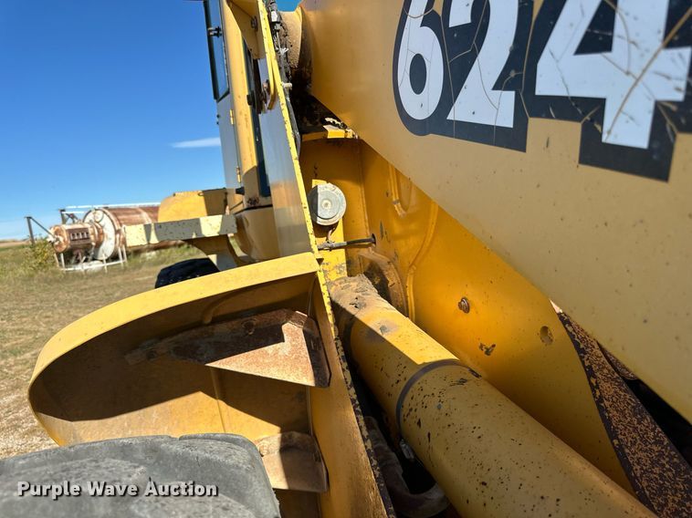 image for item DP8528 1996 John Deere 624G wheel loader