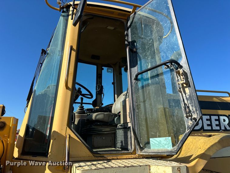 image for item DP8528 1996 John Deere 624G wheel loader