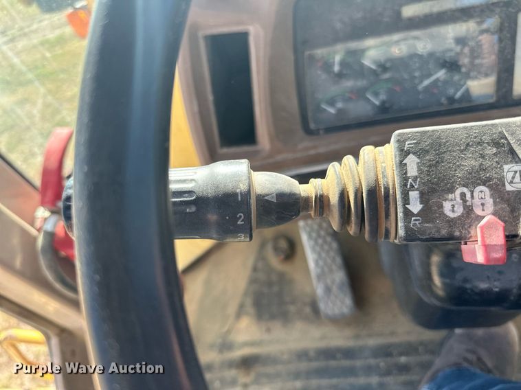 image for item DP8528 1996 John Deere 624G wheel loader