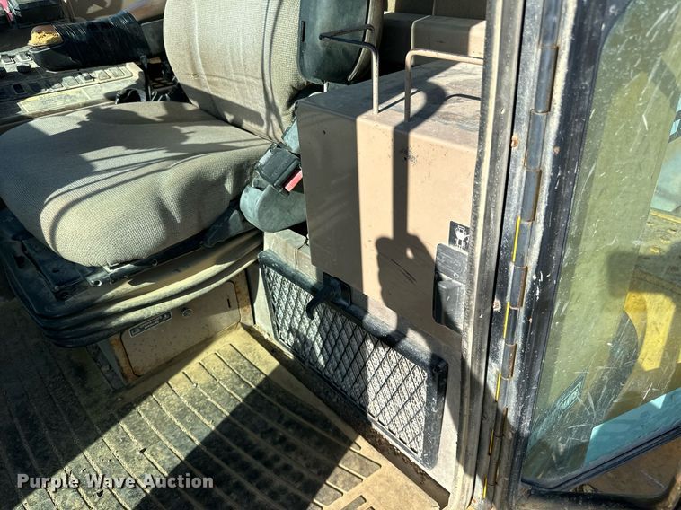 image for item DP8528 1996 John Deere 624G wheel loader