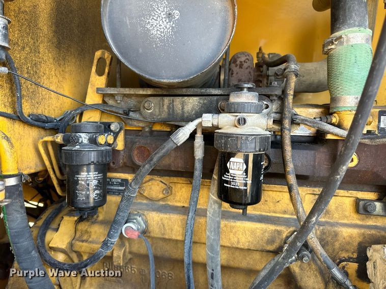 image for item DP8528 1996 John Deere 624G wheel loader