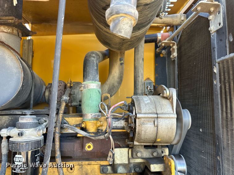 image for item DP8528 1996 John Deere 624G wheel loader