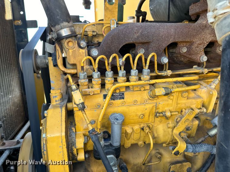 image for item DP8528 1996 John Deere 624G wheel loader