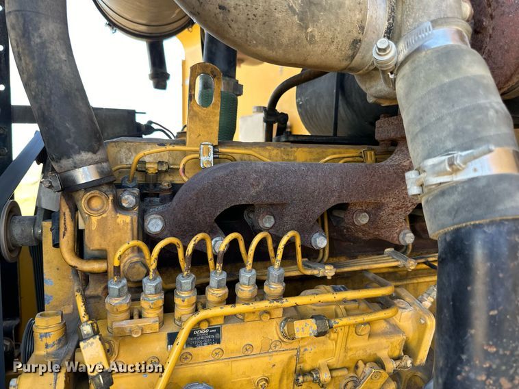 image for item DP8528 1996 John Deere 624G wheel loader