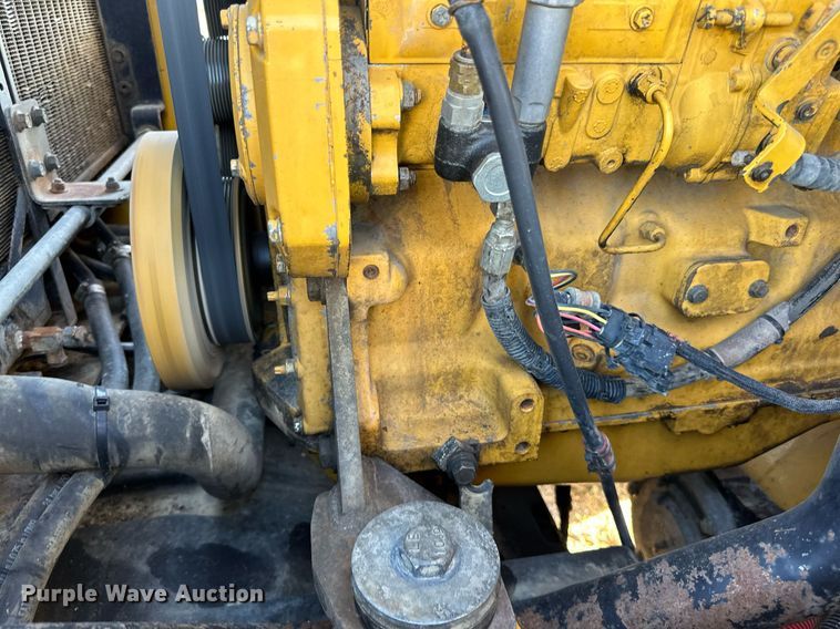 image for item DP8528 1996 John Deere 624G wheel loader