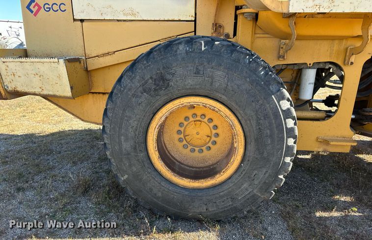 image for item DP8528 1996 John Deere 624G wheel loader